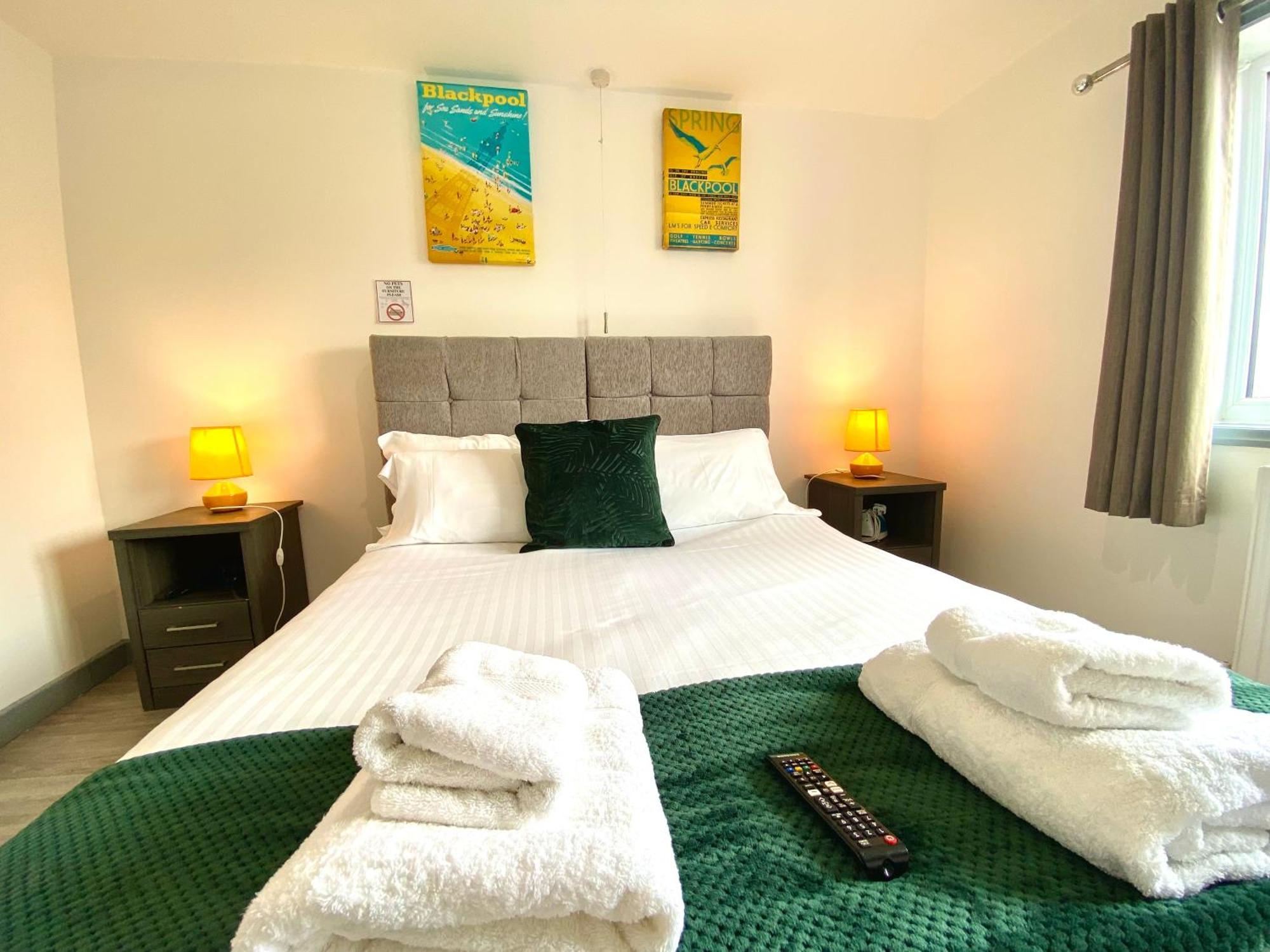 Kennedy House By Blackpool Service Apartments Екстериор снимка