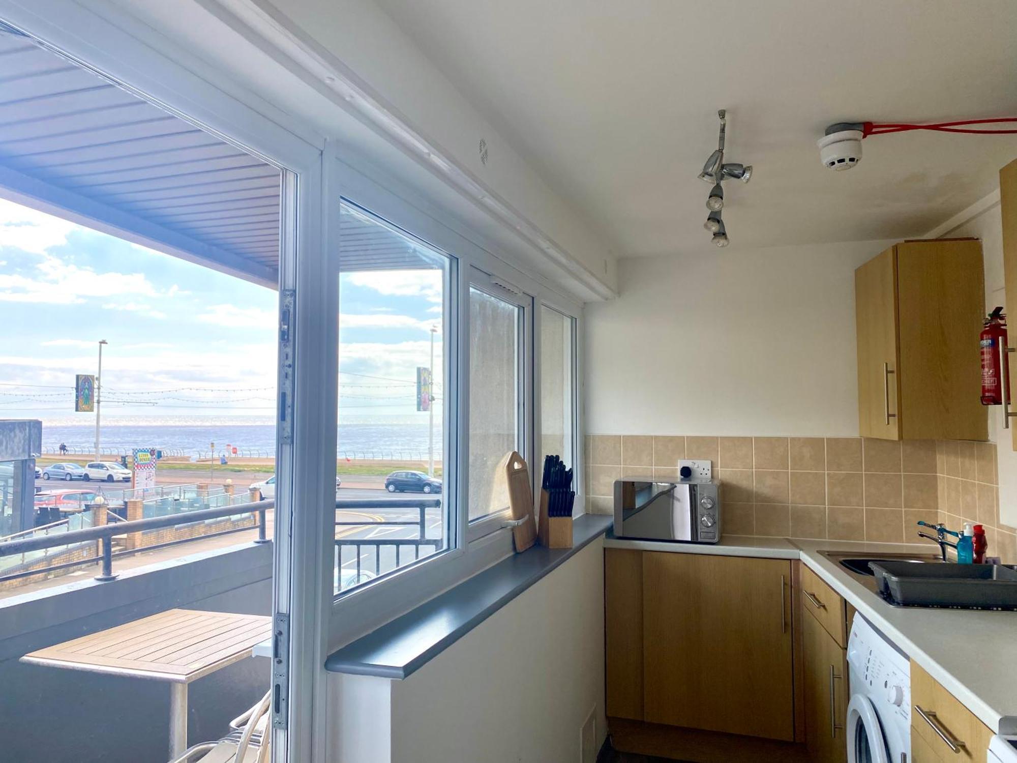 Kennedy House By Blackpool Service Apartments Екстериор снимка